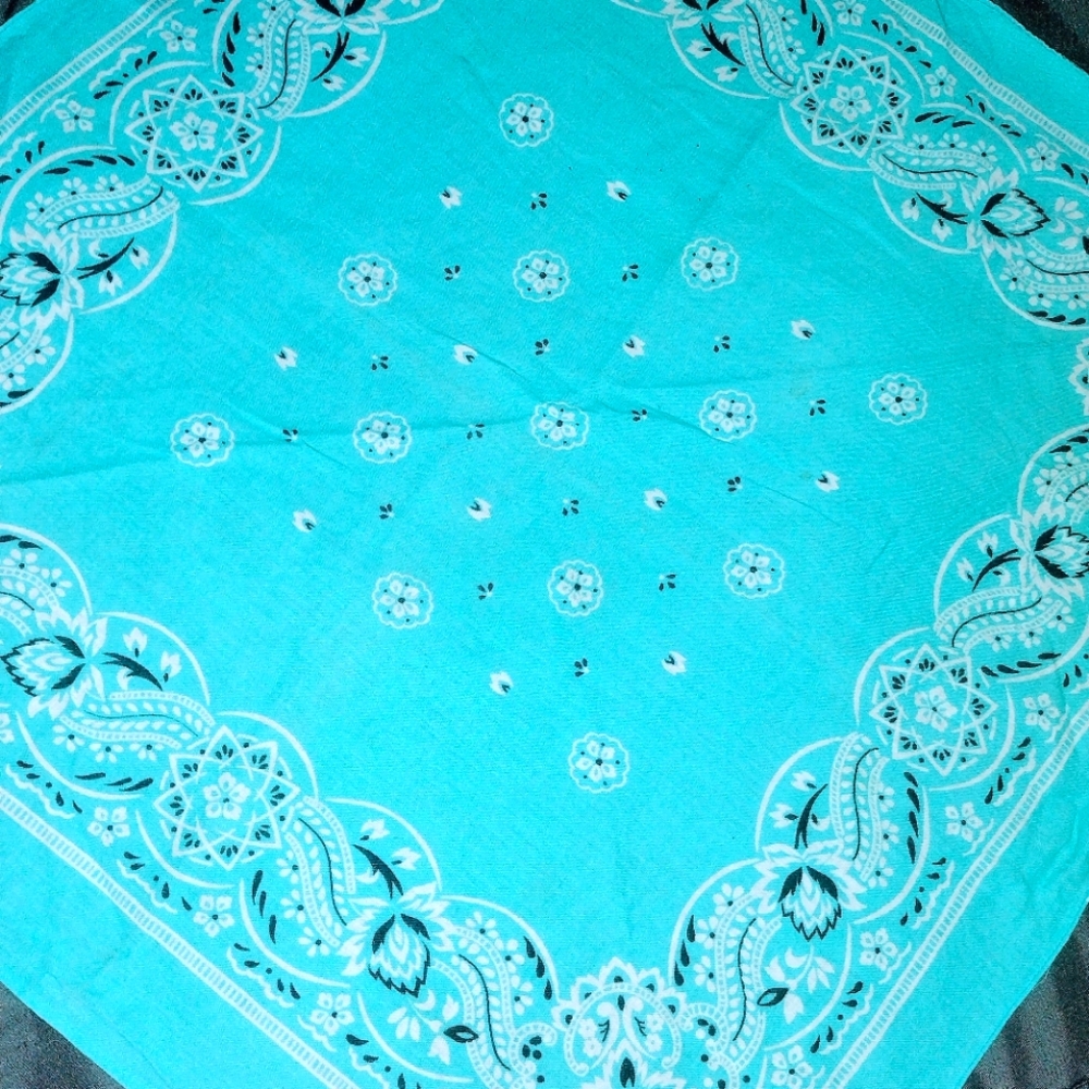 VINTAGE BANDANA